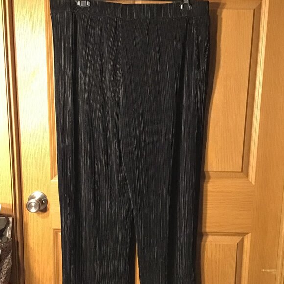 H by Haltson Black Wide Leg Pants - Picture 1 of 2